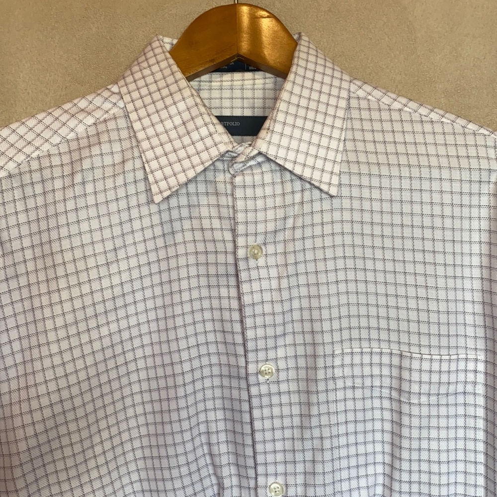 Perry Ellis button down dress shirt
